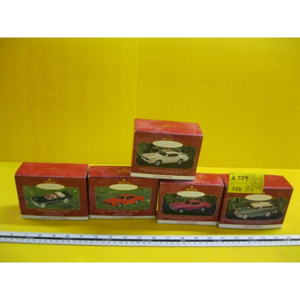 5 HALLMARK CHRISTMAS TREE CAR ORNAMENTS