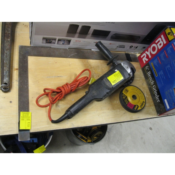 WALTER ANGLE GRINDER W/DISCS & A SQUARE