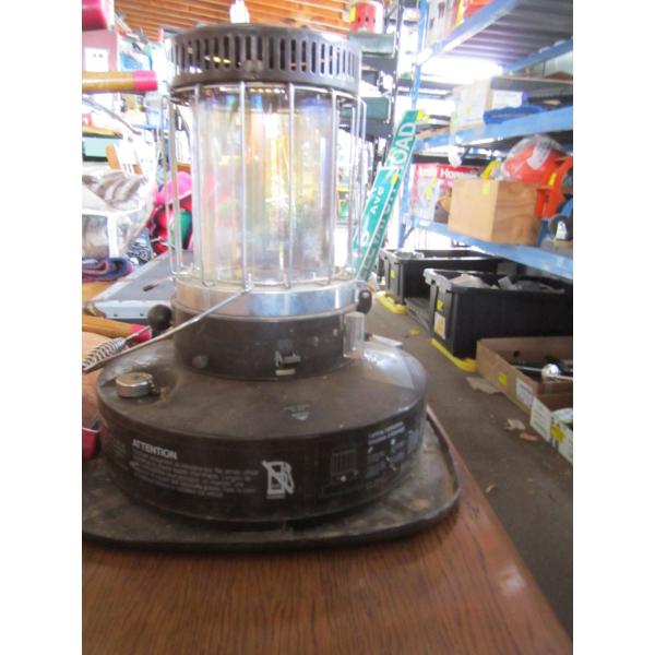 KEROSENE SPACE HEATER
