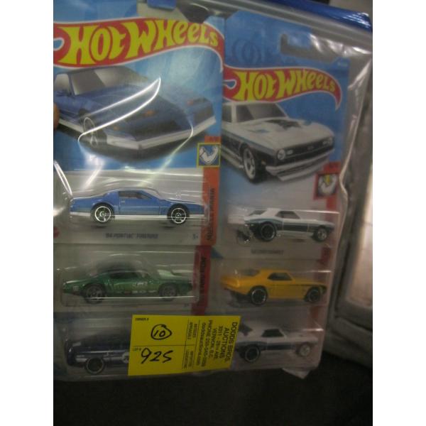 10 NEW HOTWHEELS CARS