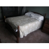 Image 2 : VILAS MAPLE QUEEN SIZE BEDFRAME W/BOX SPRING  & MATTRESS