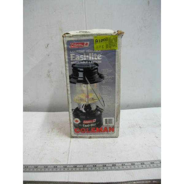 COLEMAN EASY LIGHT LANTERN