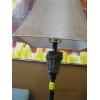 Image 2 : FLOOR LAMP