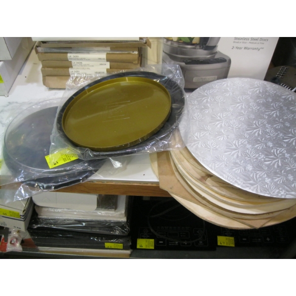 WOODEN ROUND PIECES & SOME PLASTIC CAKE BASES
