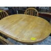 Image 2 : OAK DINING TABLE W/4 CHAIRS & SINGLE LEAF