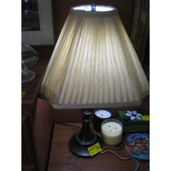 PAIR OF LAMPS