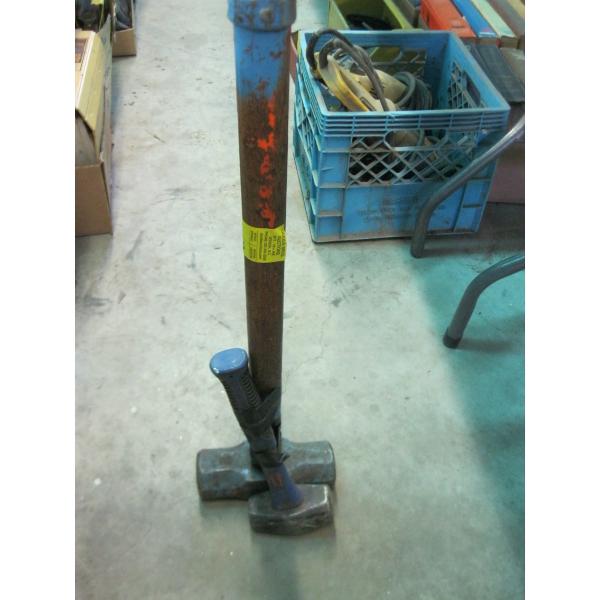 2 SLEDGEHAMMERS