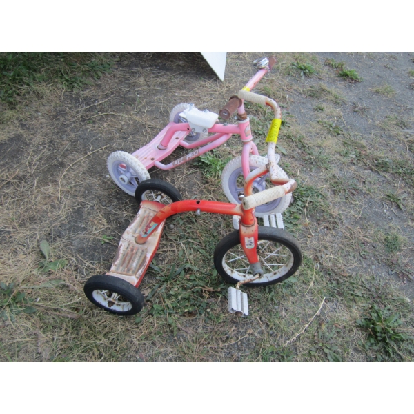 2 TRICYCLES