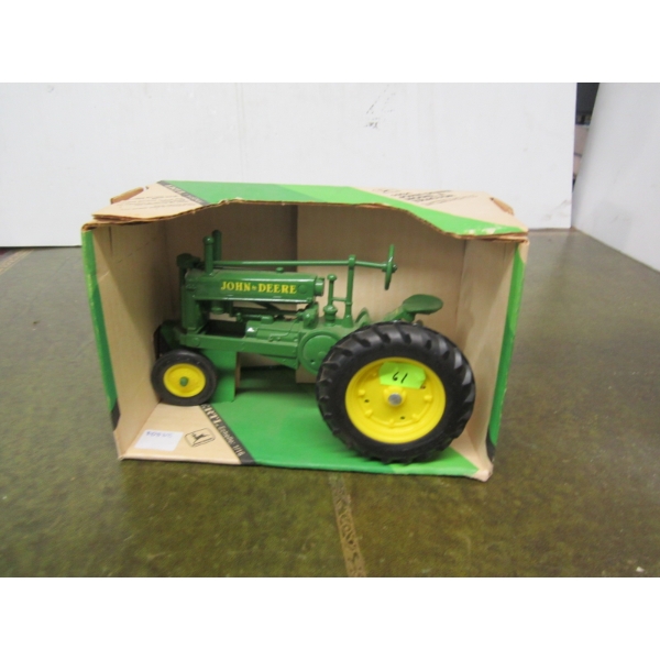 JOHN DEERE 1934 MODEL A TRACTOR
