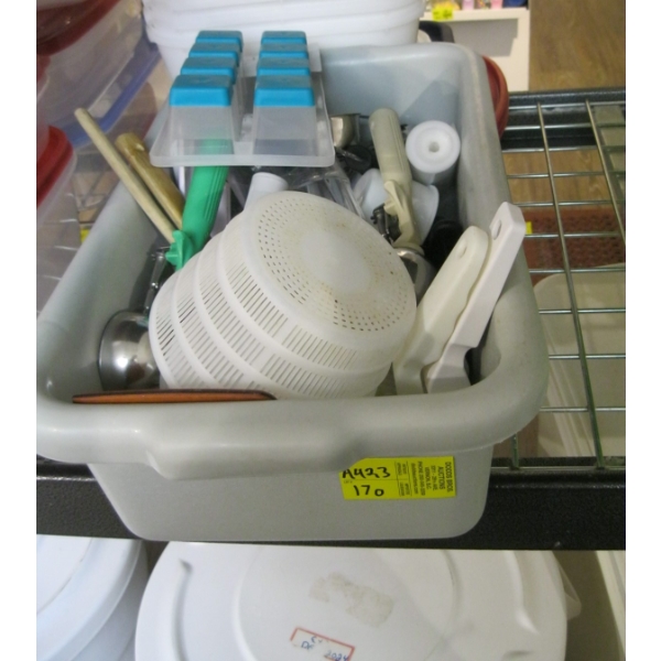 BIN OF MISC. MEASURING CUPS, ICE CREAM SCOOPS, CAKE TOOLS, ETC.