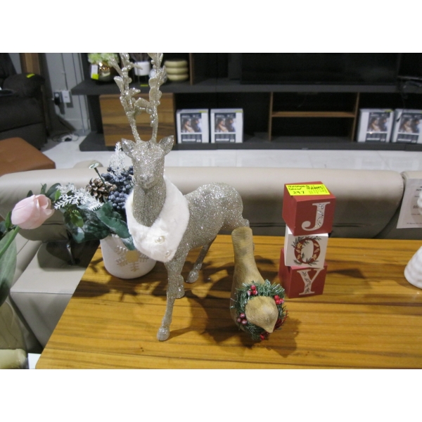 4 PIECES OF CHRISTMAS DÉCOR