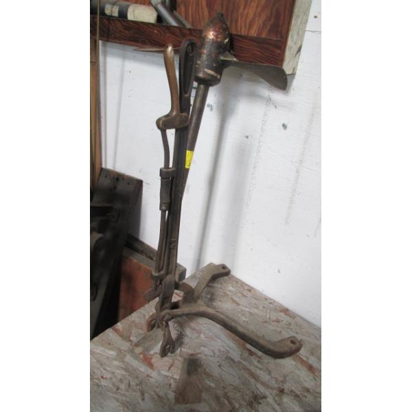 BOAT PROPELLER SHAFT W/PROPELLOR W/ SHIFT LEVER