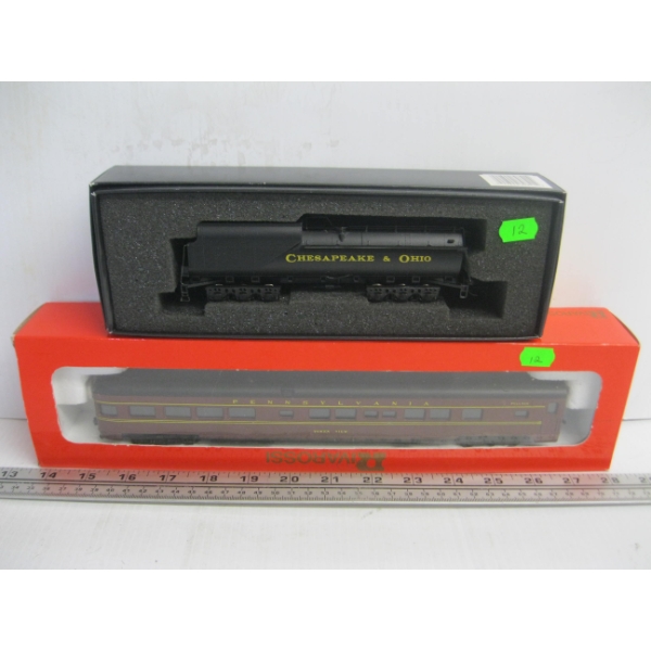 2 HO SCALE TRAIN CARS - SPECTRUM & RIVAROSSI