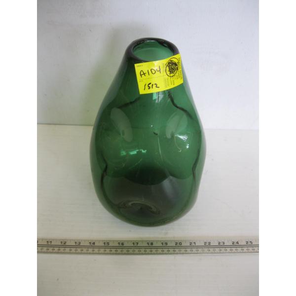 GREEN BLENKO GLASS VASE