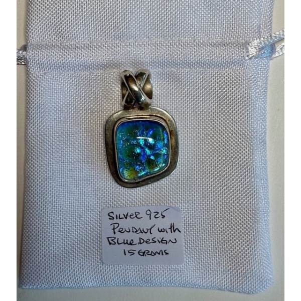 .925 SILVER PENDANT W/BLUE DESIGN STONE