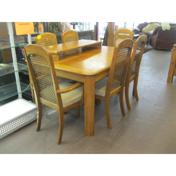 OAK DINING TABLE W/6 REED BACK CHAIRS