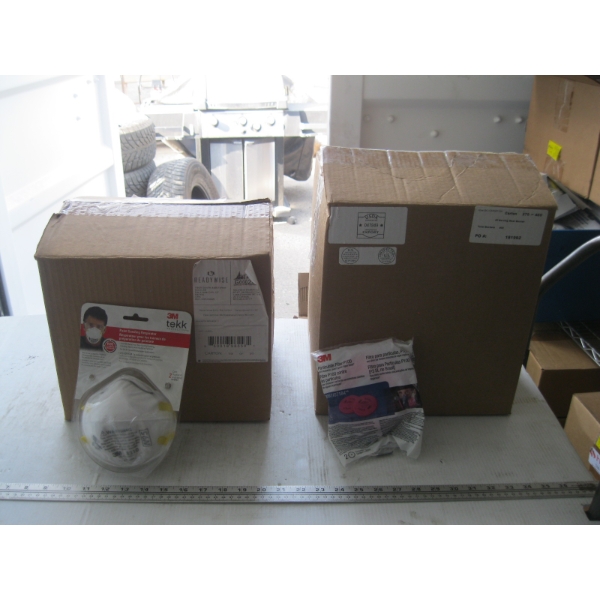 M3 PARTICULATE FILTERS & BOX OF PAINT SANDING RESPIRATORS
