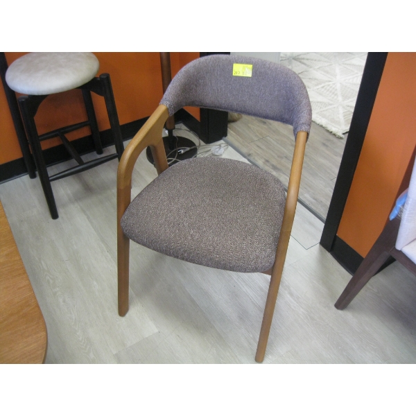 WOOD FRAMED UPHOLSTERED DINING CHAIR W/ARMS