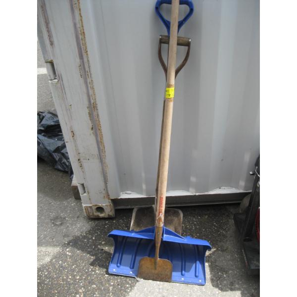 SNOW SHOVEL, ICE SCRAPER & SHOVEL