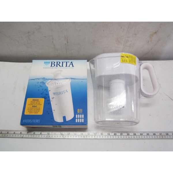 BRITTA WATER JUG W/BOX OF FILTERS
