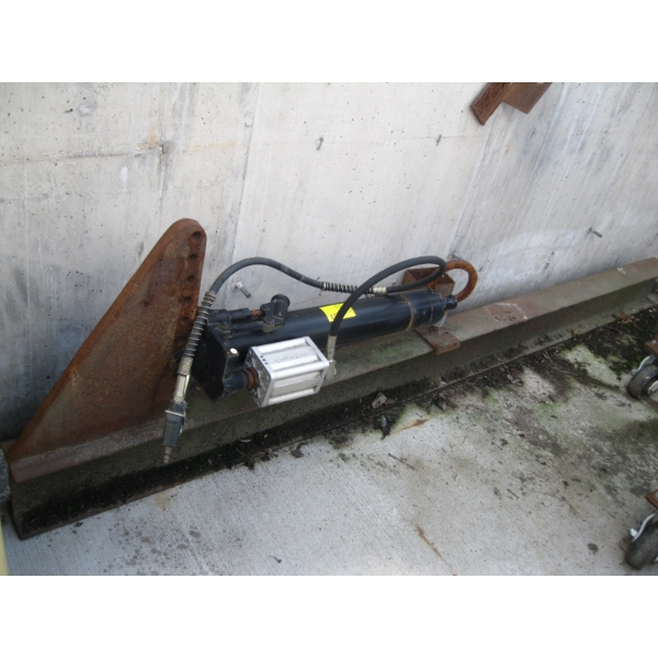 MAKINGS OF A HYDRAULIC WOOD SPLITTER