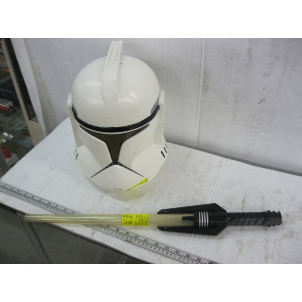 LIGHT SABRE & HELMET