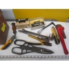 Image 2 : BROWN BIN OF MISC. TOOLS, NAILS, ETC.