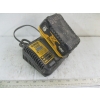 Image 3 : DEWALT 20V CORDLESS BLOWER W/BATTERY & CHARGER