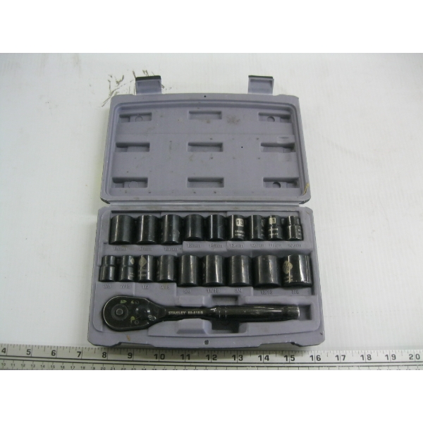 STANLEY RATCHET SOCKET SET