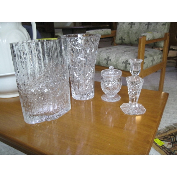 4 CRYSTAL PIECES
