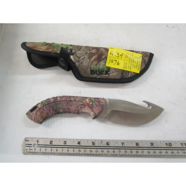 BUCK KNIFE W/SHEATH