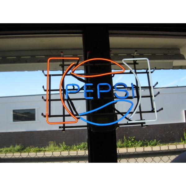 NEON VINTAGE PEPSI SIGN