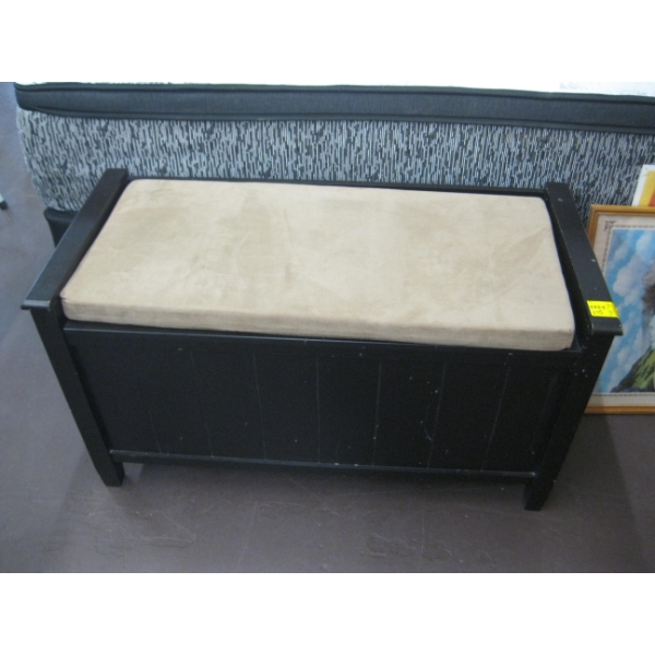 PADDED STORAGE SEAT BENCH