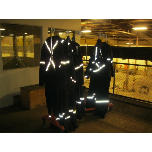 ROLLING CLOTHES RACK