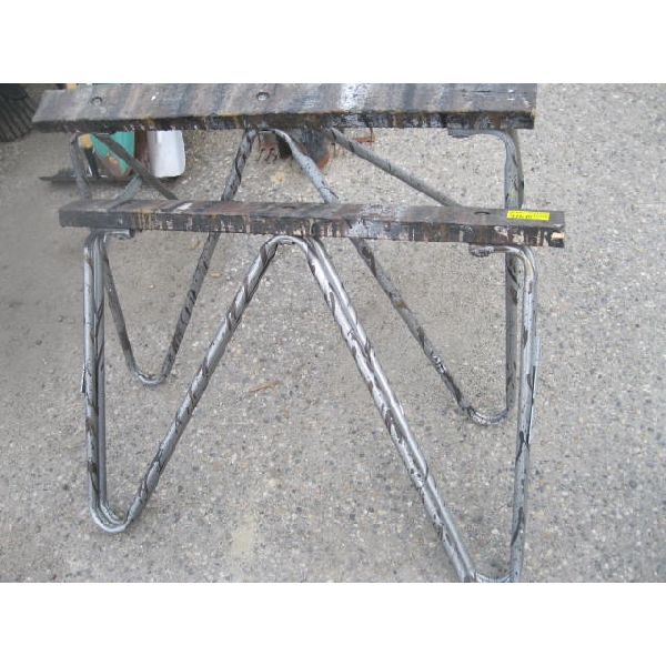 2 FOLDING SAWHORSES