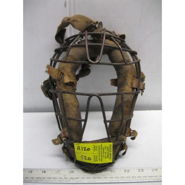 VINTAGE BASEBALL MASK