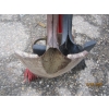 Image 3 : BUNDLE OF SHOVELS, BROOM & POTATO FORK