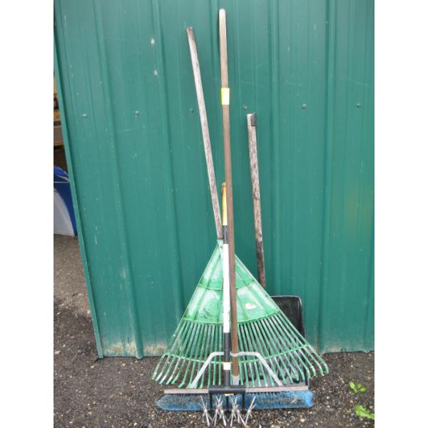 GARDEN TOOLS - RAKE, BROOM, WEEDER, ETC.