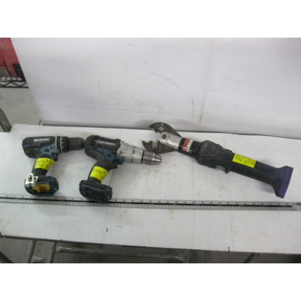 CORDLESS CRIMPER & 2 MAKITA CORDLESS DRILLS - NO BATTERIES OR CHARGERS