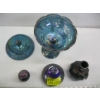 Image 2 : CARNIVAL GLASS & ART GLASS, 3 SIGNED BY ART VARGAS