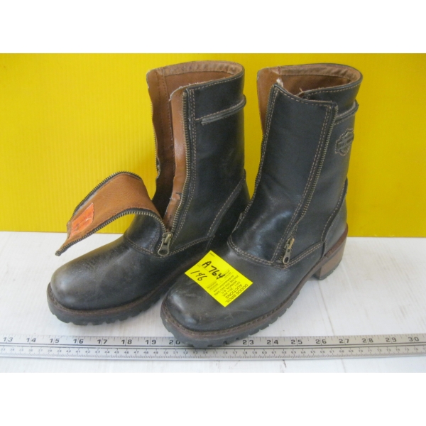 PAIR OF HARLEY DAVIDSON MOTORCYCLE LADIES SZ 7 BOOTS
