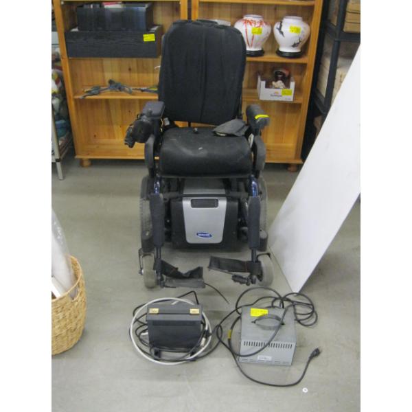 INVECARE ELECTRIC CHAIR W/CHARGERS