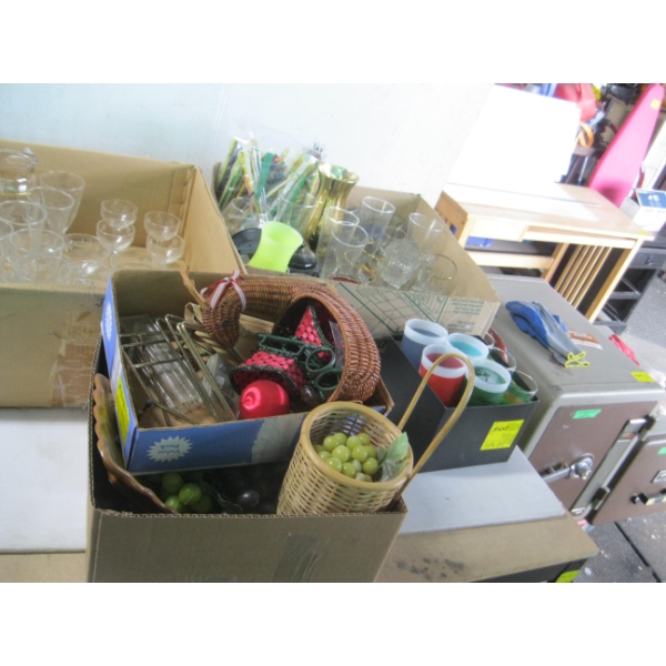 5 BOXES OF MISC. DÉCOR, GLASSES, ETC.