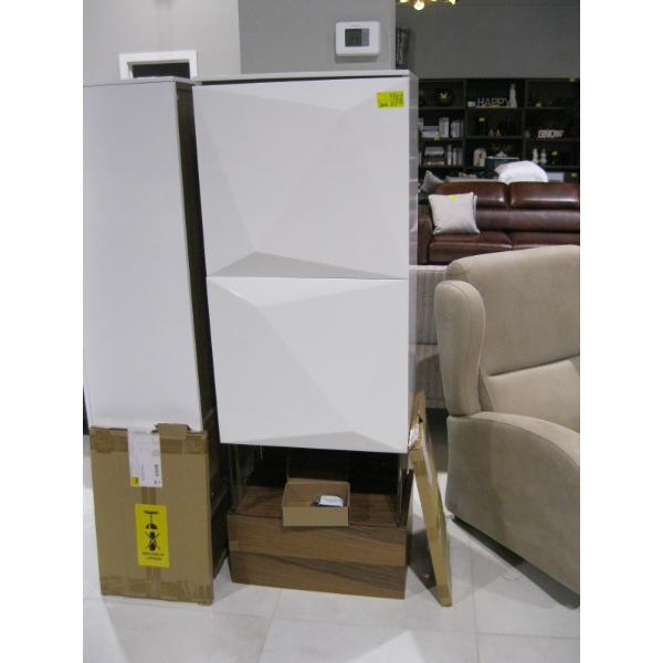 2 DOOR WHITE CABINET W/GLASS & WOOD BASE