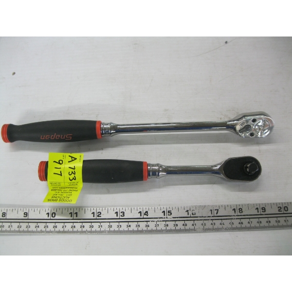 2 SNAP ON RATCHETS