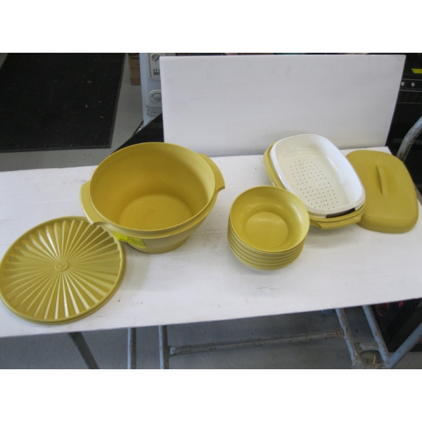 TUPPERWARE CONTAINERS 