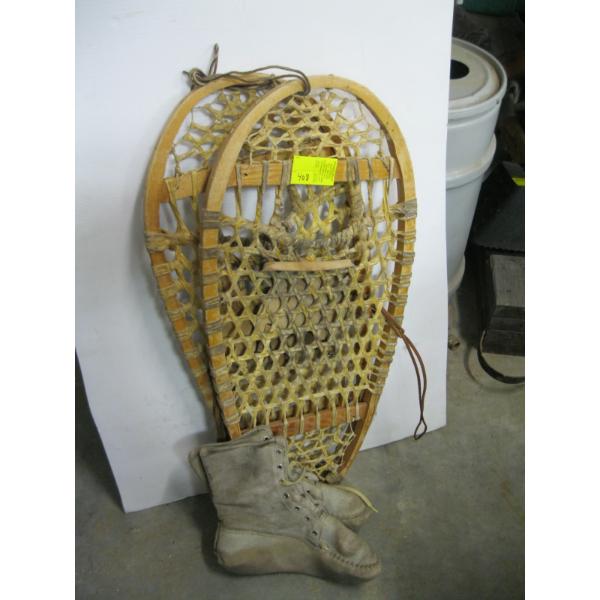 PAIR OF BEARPAW SNOWSHOES & MOCCASINS