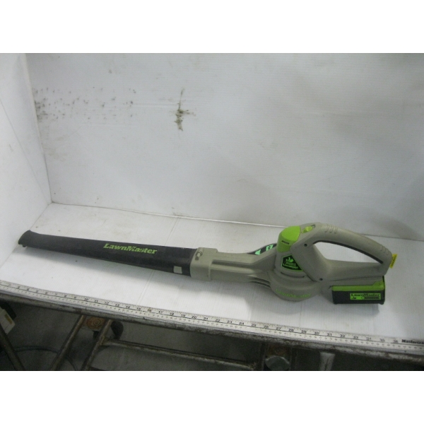 LAWNMASTER 18V BATTERY OPERATED BLOWER - NO CHARGER