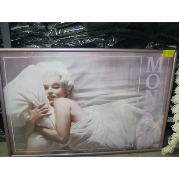 MARILYN MONROE FRAMED PHOTO