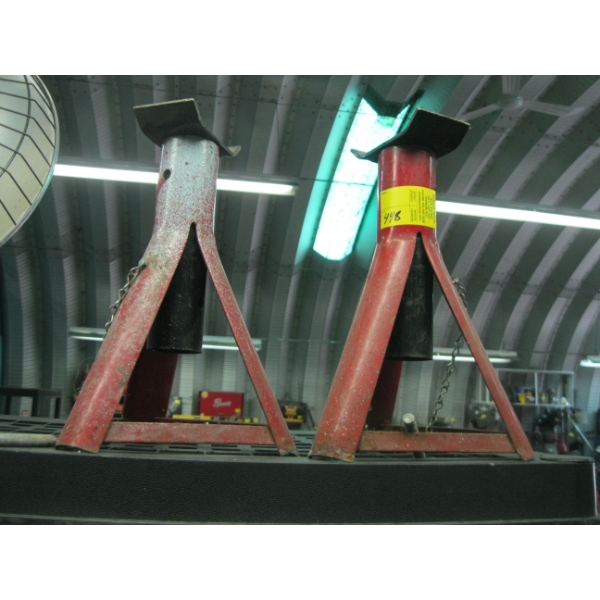 PAIR OF AXLE STANDS